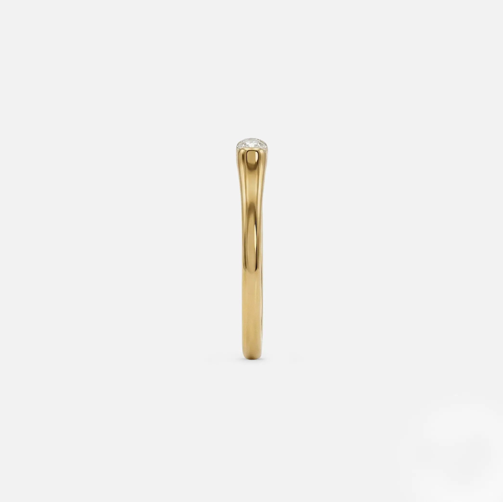 Lab Grown Diamond The Bar Ring in Yellow Gold – View 4 | JAUR