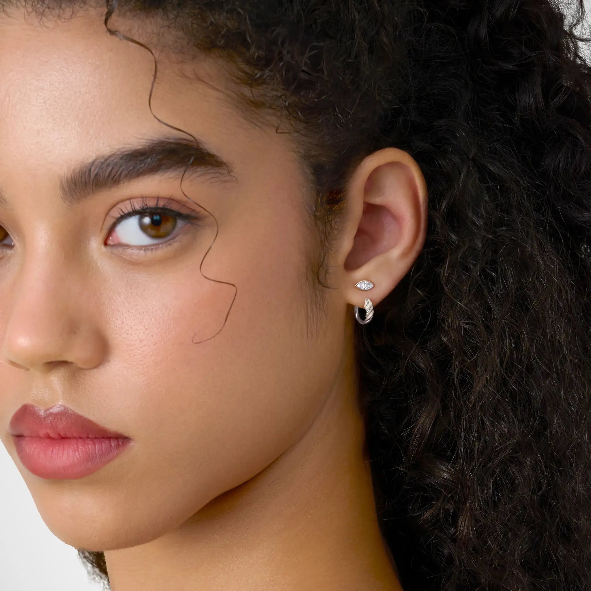 Curb Hoop - Marquise Base