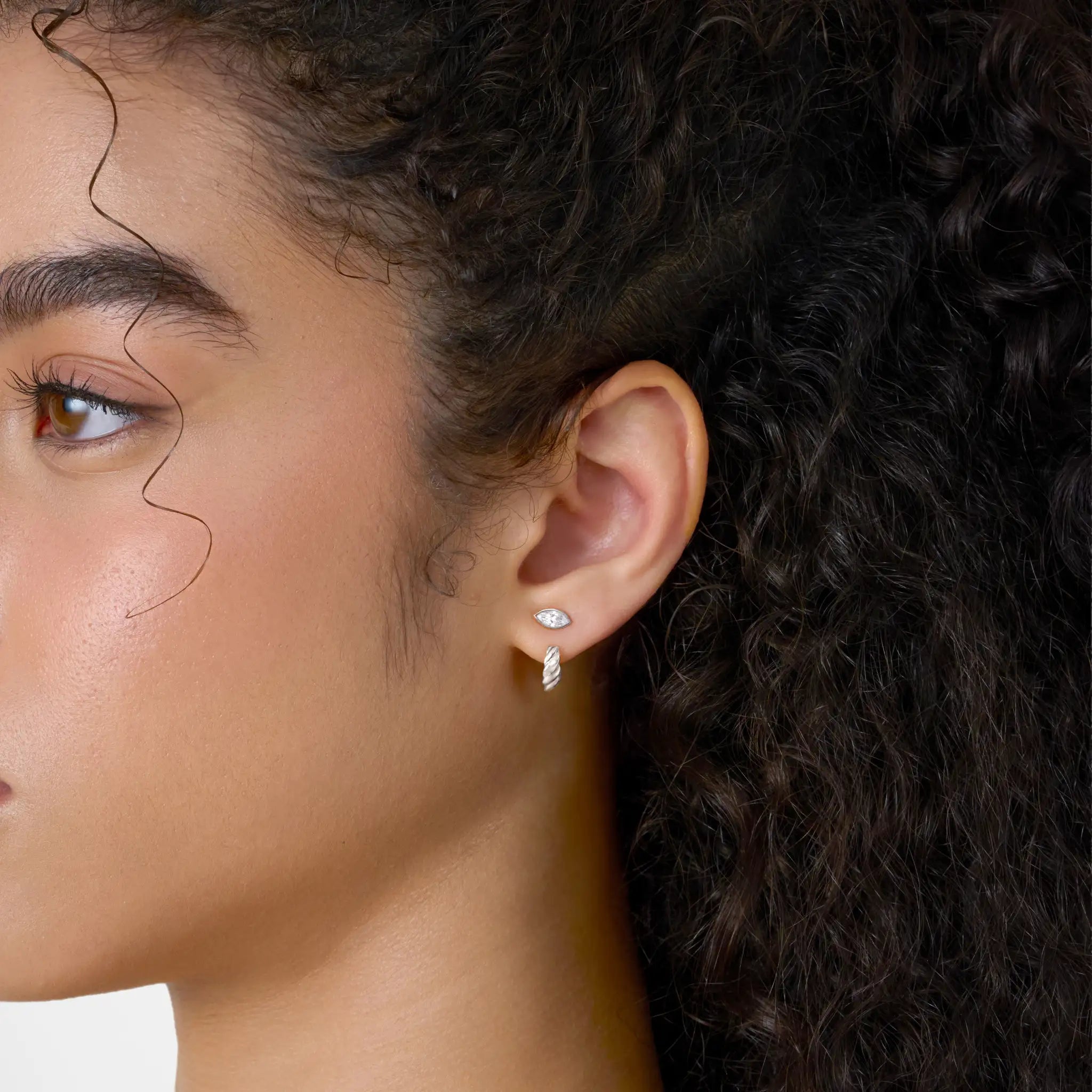 Curb Hoop - Marquise Base