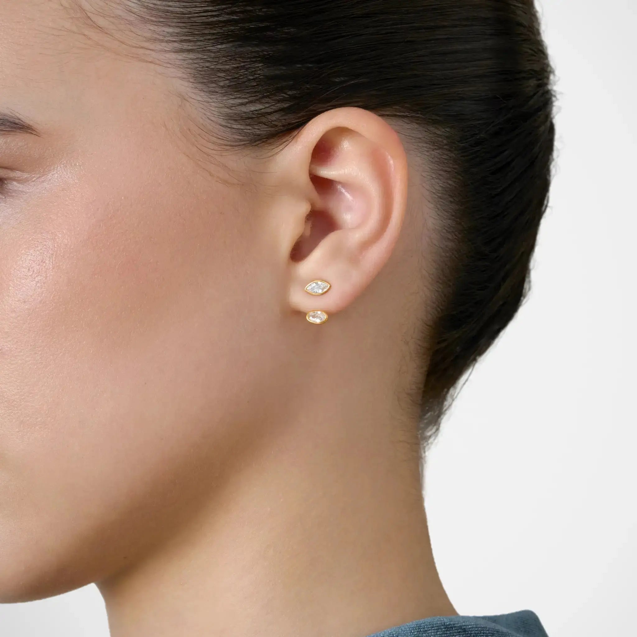 Lab Grown Diamond East-West Oval Jacket - Marquise Base in White Gold – Side View | JAUR