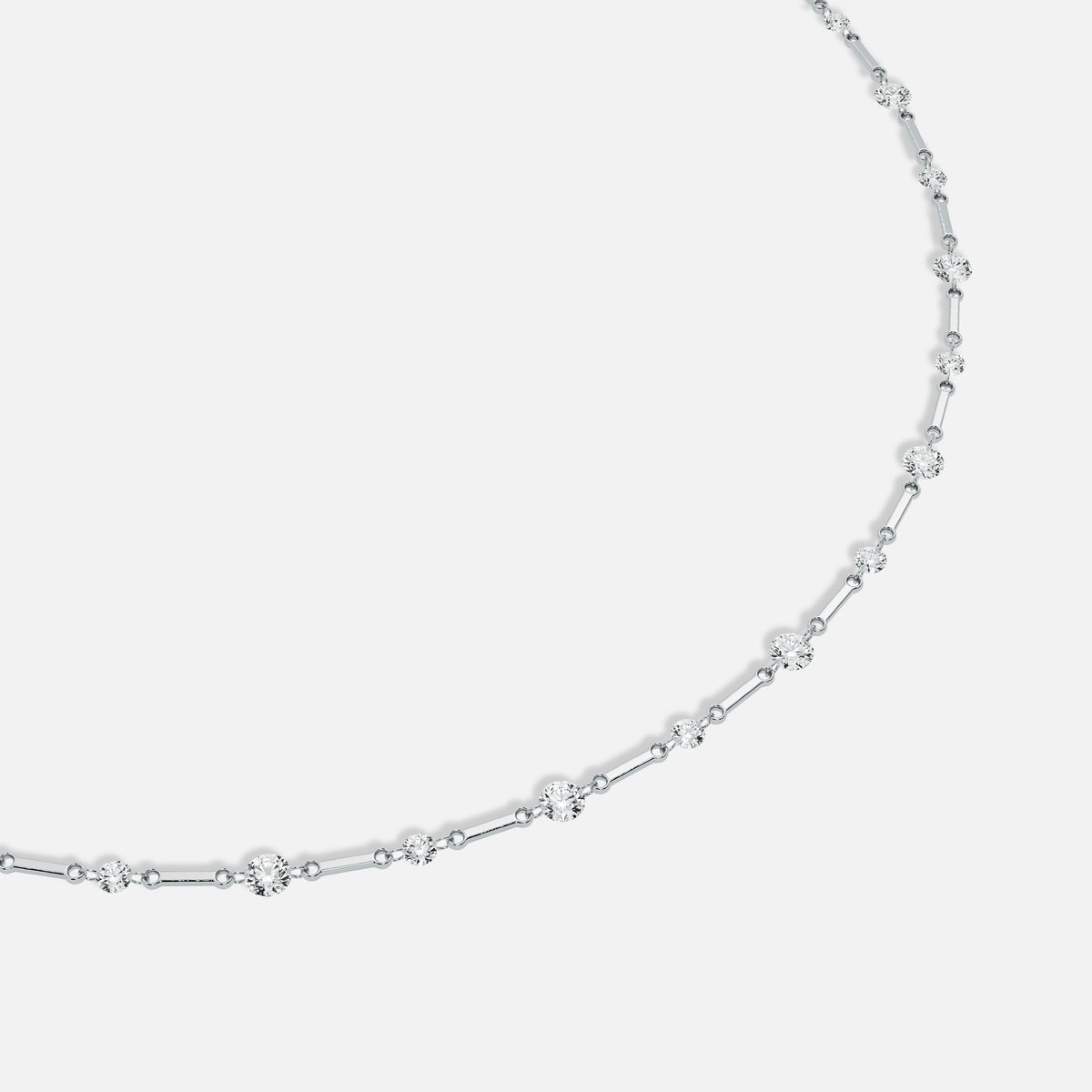 IRIS - Alternating Pierced Round Diamond Necklace