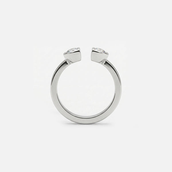 The Lune Ring