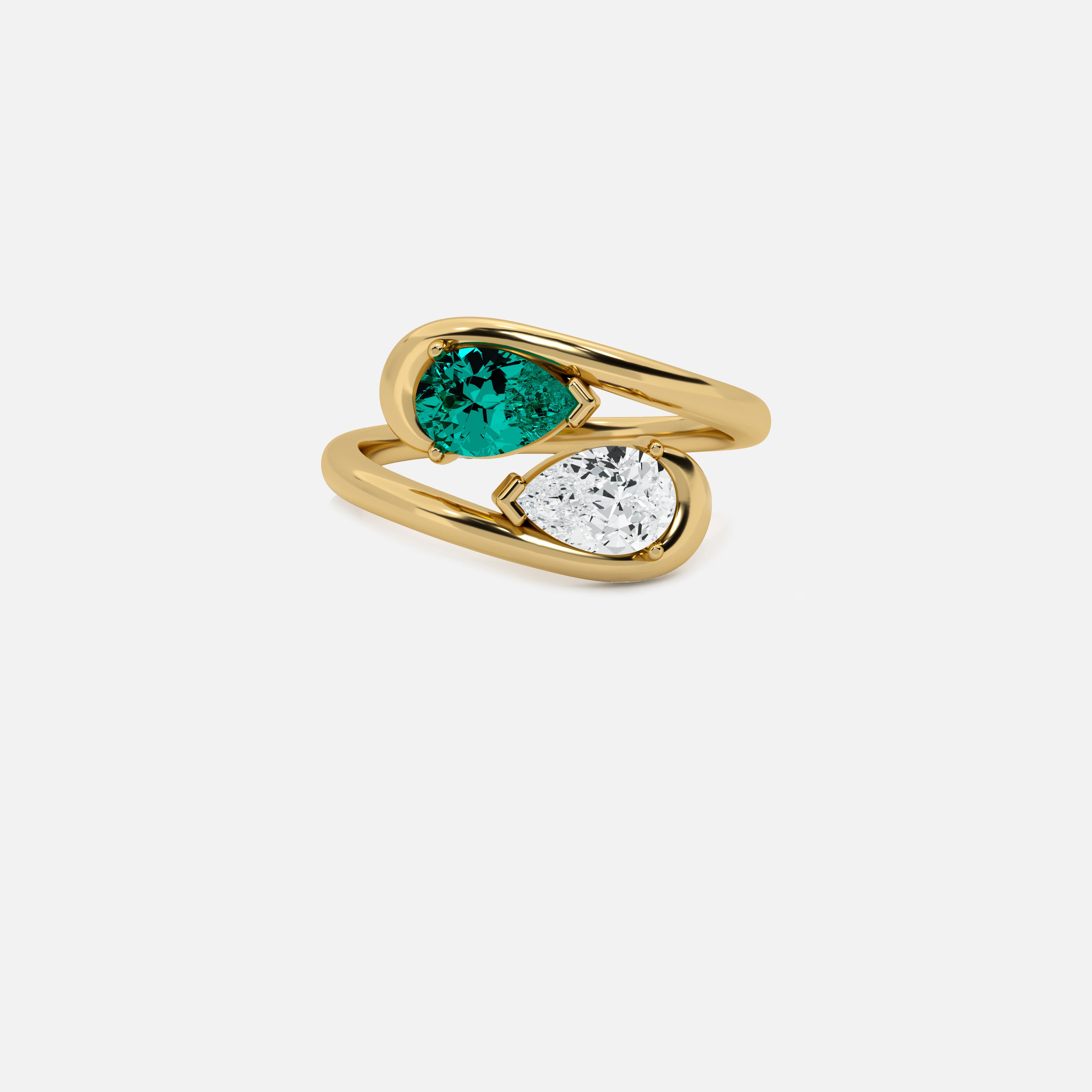 NOOR Emerald and White Diamond Pinky Ring