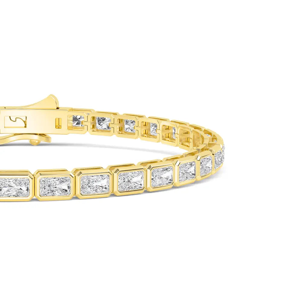 Lab Grown Diamond Emerald  Diamond Bezel Tennis Bracelet in Yellow Gold | JAUR