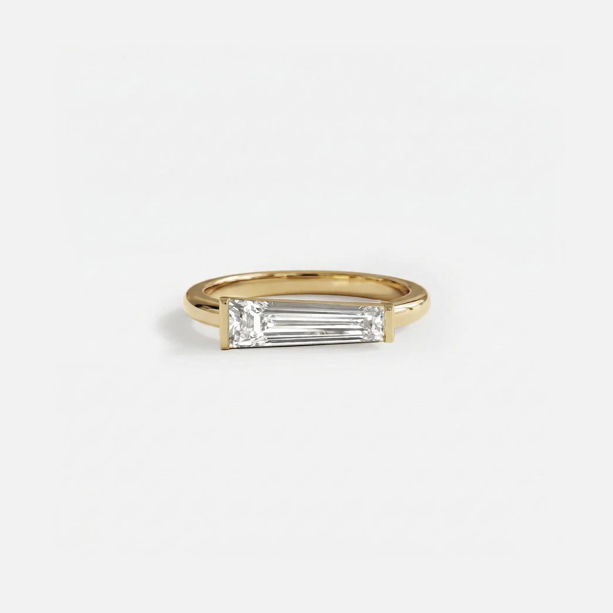 Lab Grown Diamond The Taper Ring in Yellow Gold | JAUR