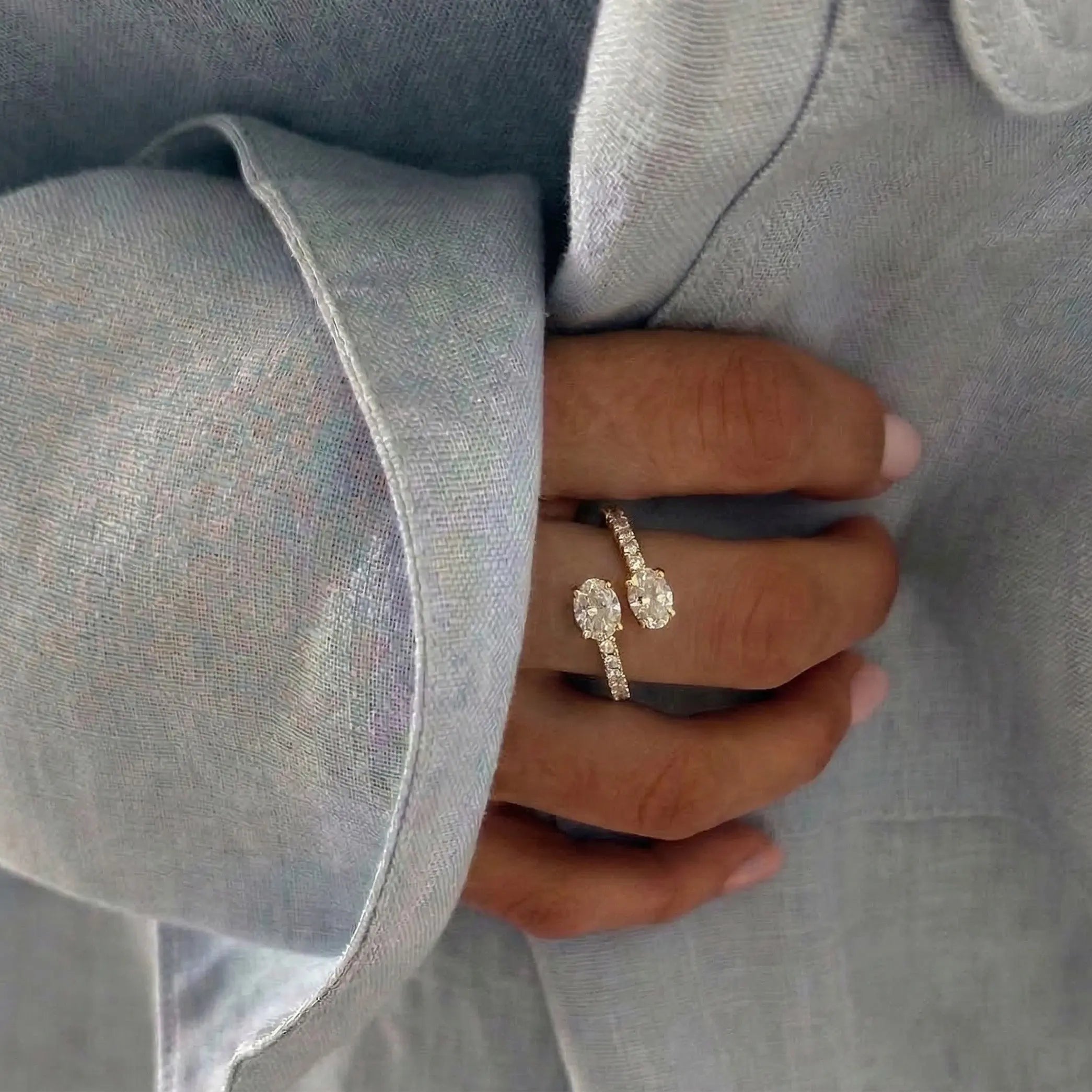 Lab Grown Diamond The Orbit Ring in Yellow Gold – Front View | JAUR