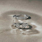 Lab Grown Diamond The Bar Ring in White Gold – Side View | JAUR