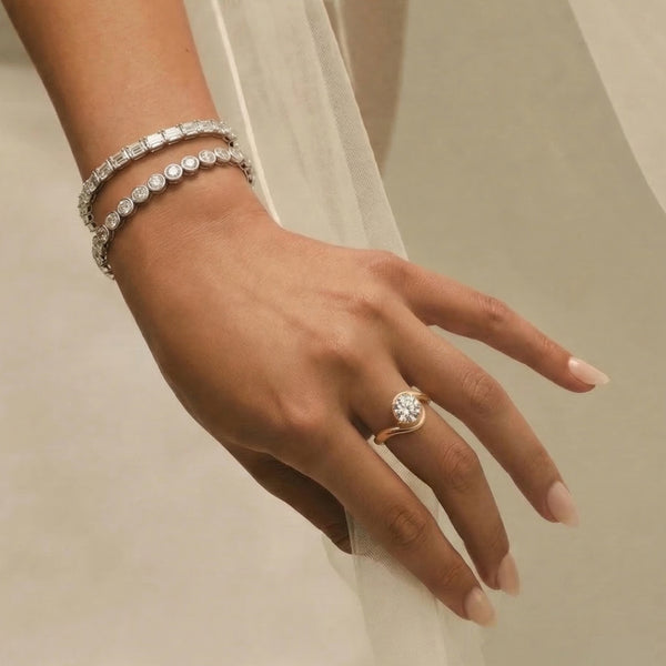 The Serein Solitaire Twist Ring