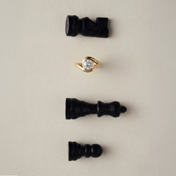 The Serein Solitaire Twist Ring