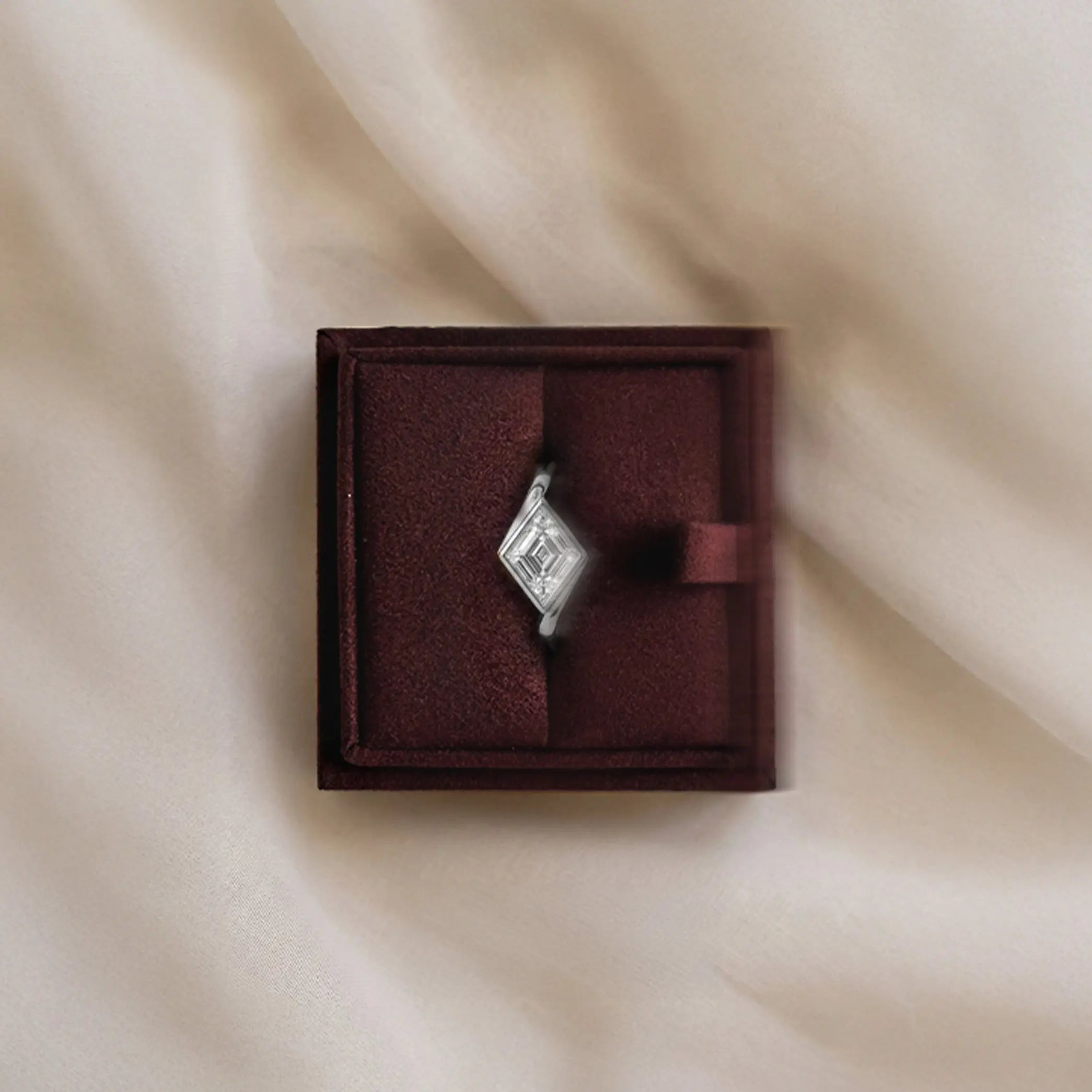 Lab Grown Diamond The Tilt Ring in White Gold – View 6 | JAUR